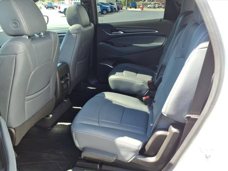 2022 Buick Enclave Essence