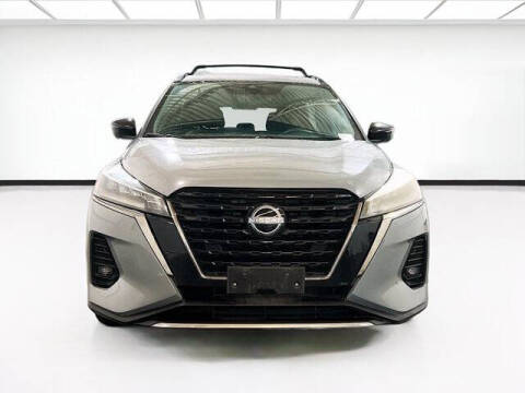 2022 Nissan Kicks SR