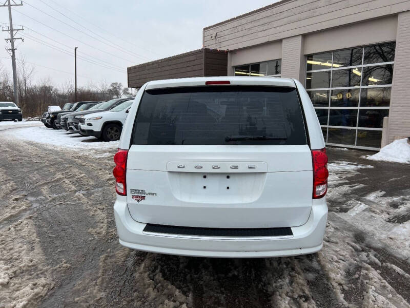 2016 Dodge Grand Caravan SE