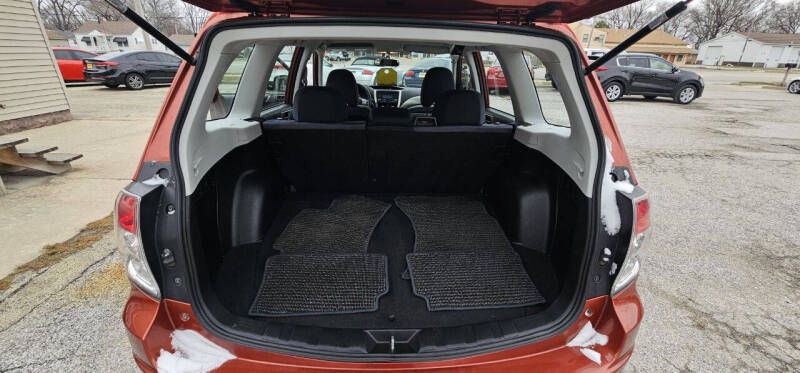 2010 Subaru Forester X photo 5