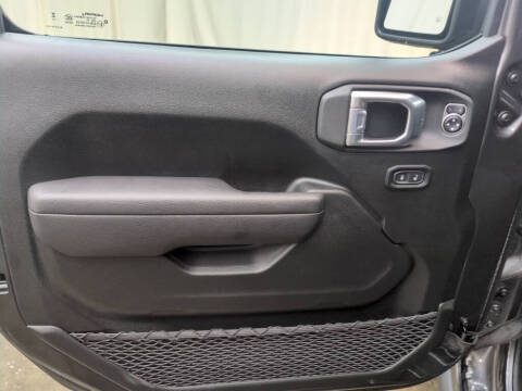 2025 Jeep Gladiator NightHawk