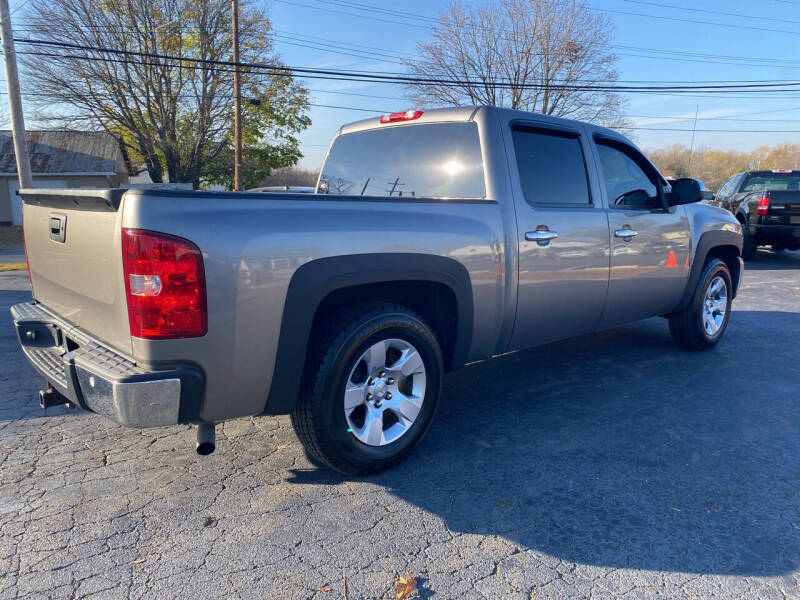 2012 Chevrolet Silverado 1500 LT photo 7