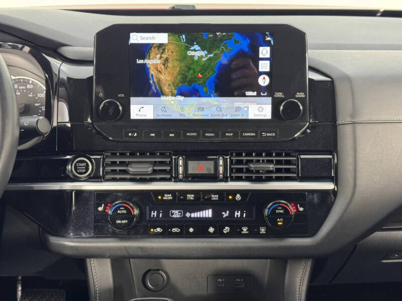 2022 Nissan Pathfinder SL