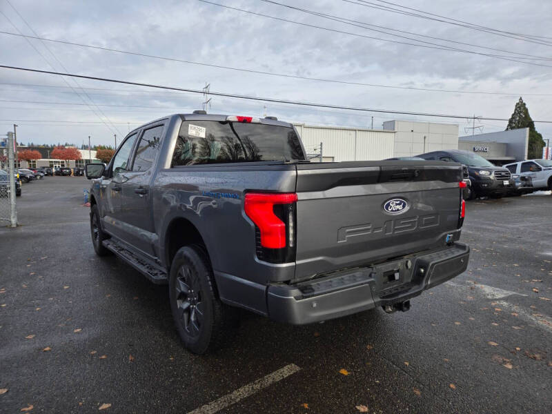 2024 Ford F-150 Lightning XLT