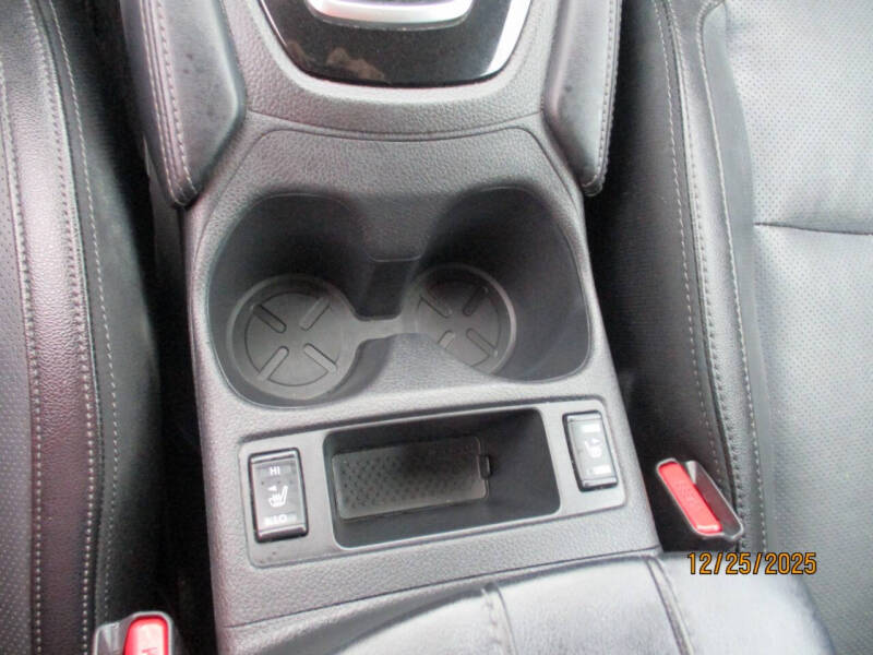 2017 Nissan Rogue SL