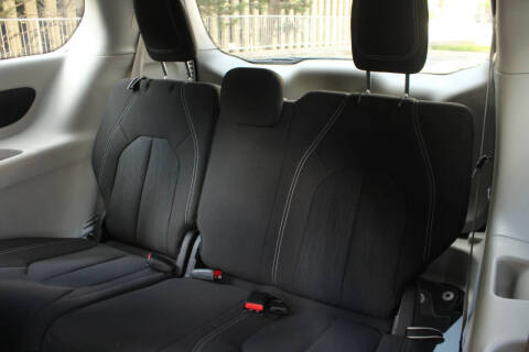 2024 Chrysler Voyager LX