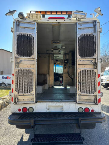 2010 Freightliner MT45 Chassis