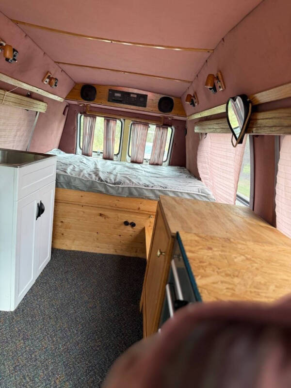 1992 Dodge Ram Van B250 Maxi