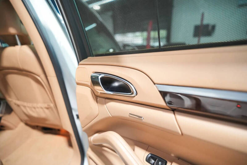 2014 Porsche Cayenne S Hybrid