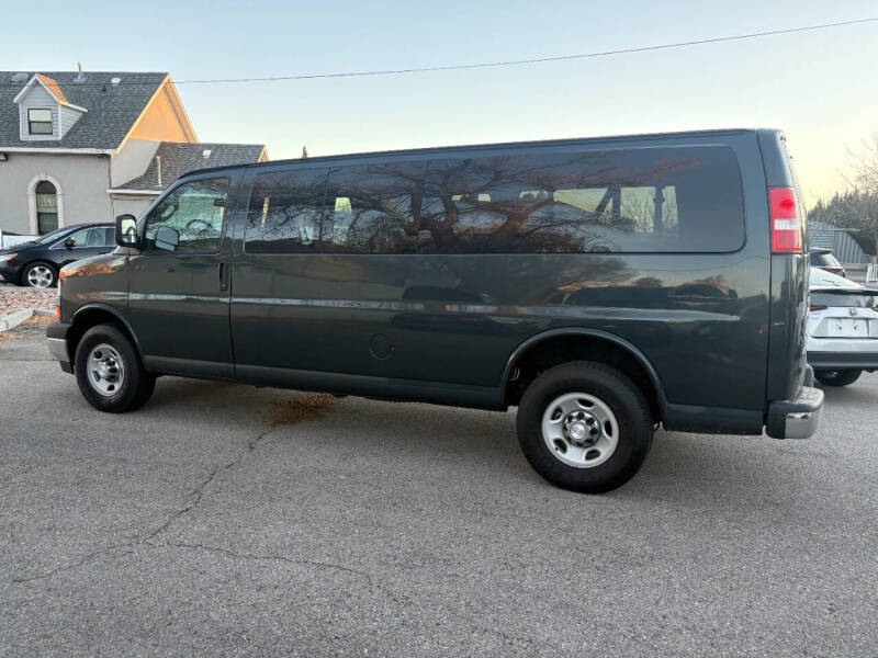 2017 Chevrolet Express LT 3500