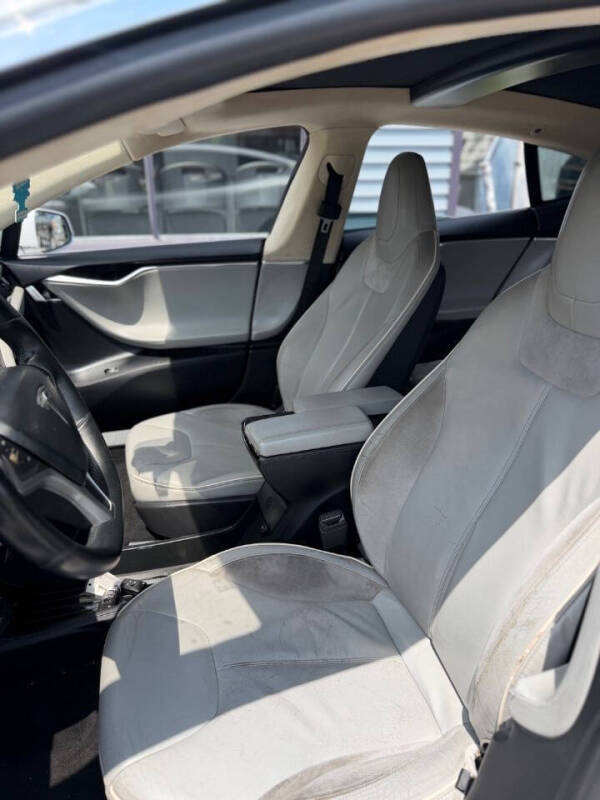 2013 Tesla Model S Performance
