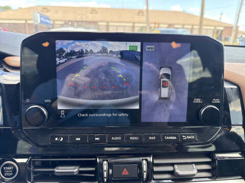 2022 Nissan Pathfinder Platinum