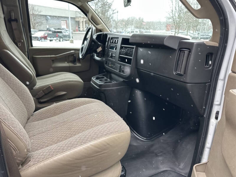 2021 Chevrolet Express 2500