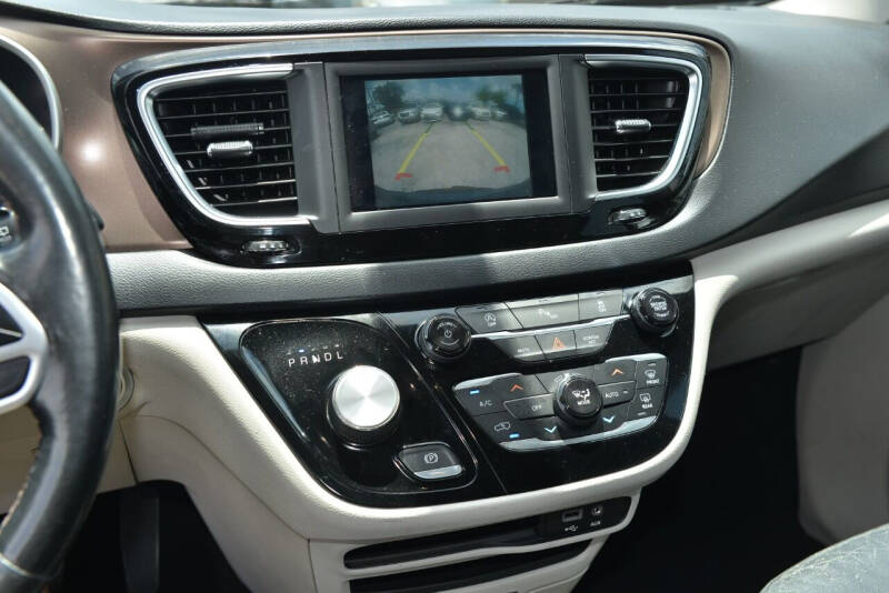 2019 Chrysler Pacifica Touring L