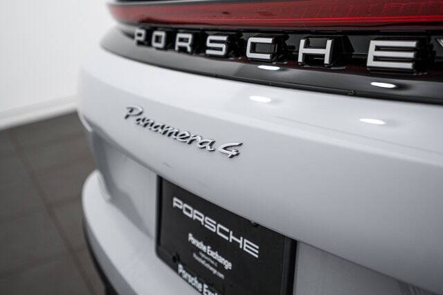 2026 Porsche Panamera 4