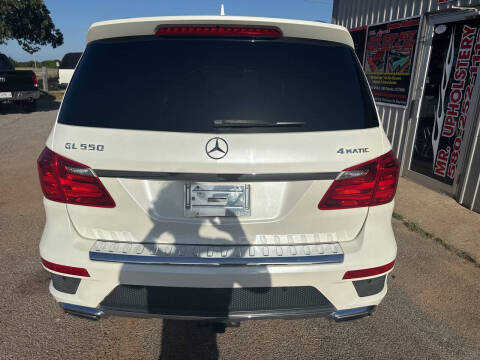 2015 Mercedes-Benz GL-Class GL 550 4MATIC