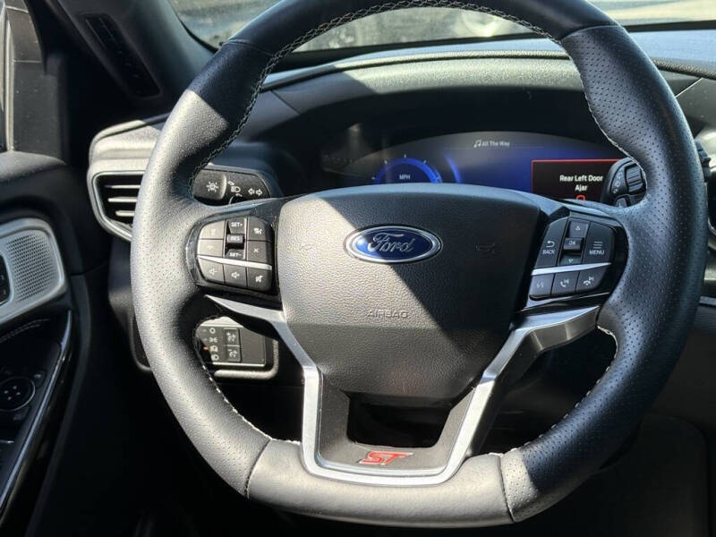 2022 Ford Explorer ST