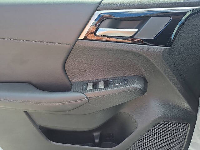 2025 Mitsubishi Outlander PHEV SE