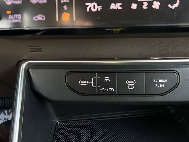 2025 Kia Carnival LXS