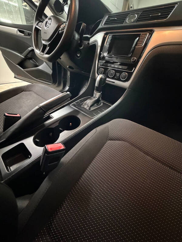 2016 Volkswagen Passat 1.8T S