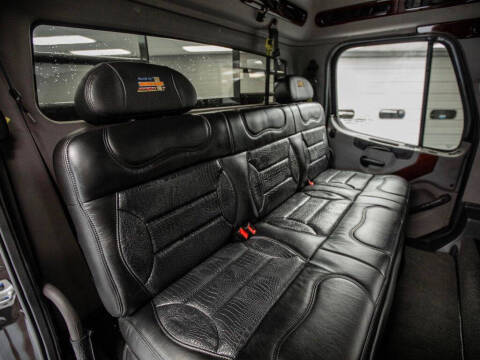 2018 Freightliner M2 106