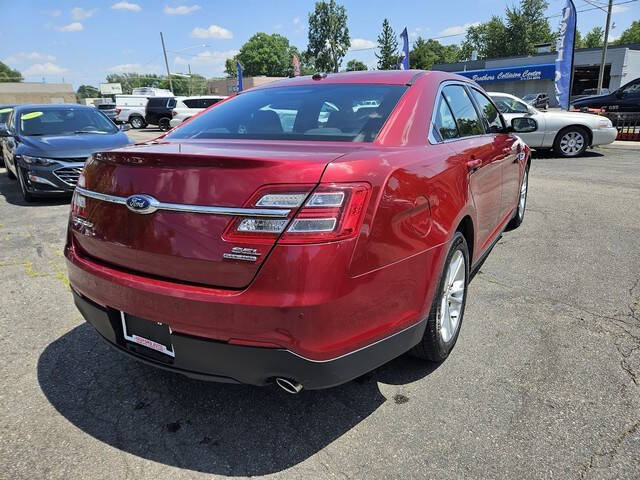 2019 Ford Taurus SEL