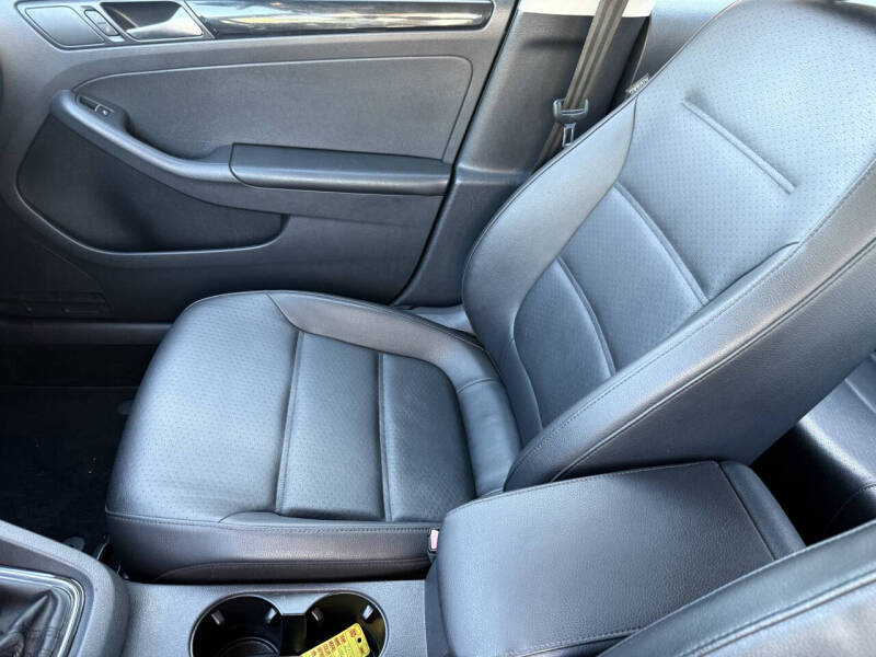 2016 Volkswagen Jetta 1.8T SEL Premium