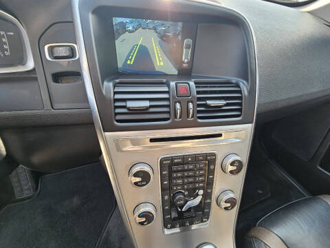 2017 Volvo XC60 T5 Dynamic