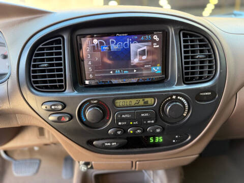 2002 Toyota Sequoia SR5