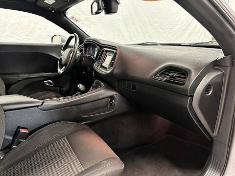 2017 Dodge Challenger SXT