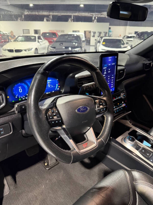 2021 Ford Explorer ST