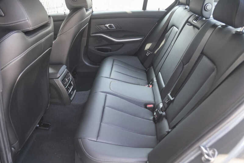 2025 BMW 3 Series 330i xDrive