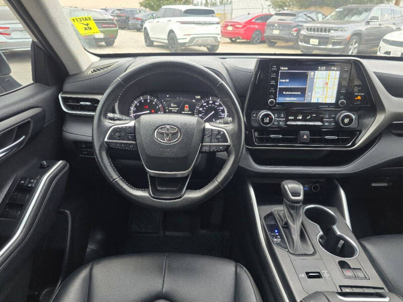 2022 Toyota Highlander XLE