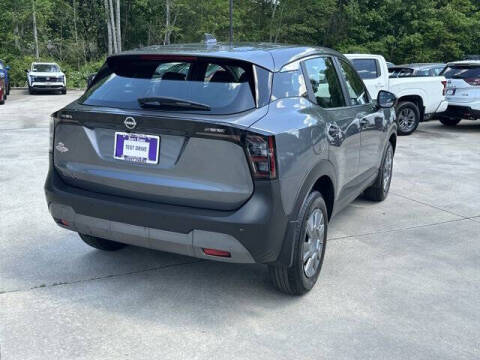 2025 Nissan Kicks S