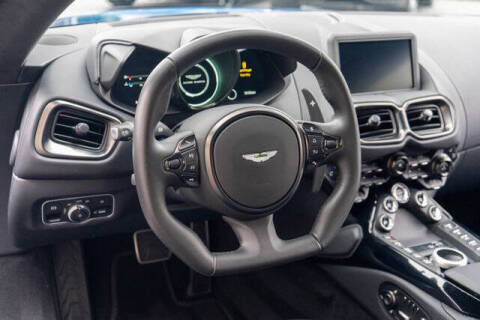 2022 Aston Martin Vantage