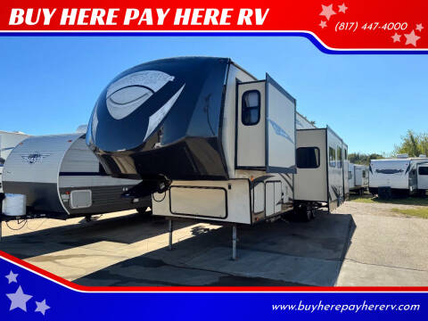 2015 Forest River Heritage Glen 356QB for sale at BUY HERE PAY HERE RV in Burleson TX