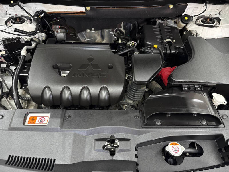 2019 Mitsubishi Outlander SE