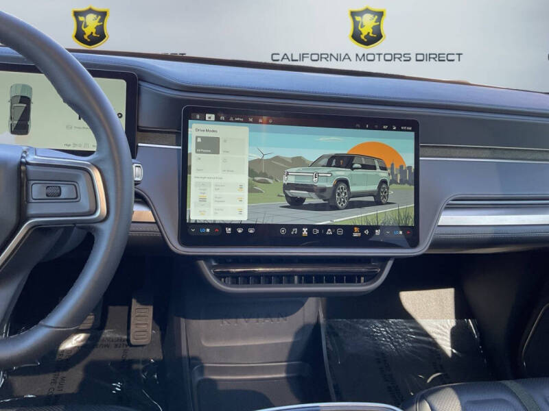 2025 Rivian R1S