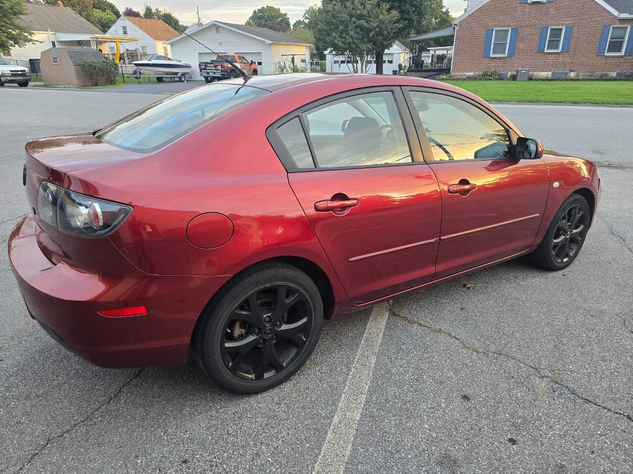 2009 Mazda Mazda3 for sale at QUEENSGATE AUTO SALES in York, PA