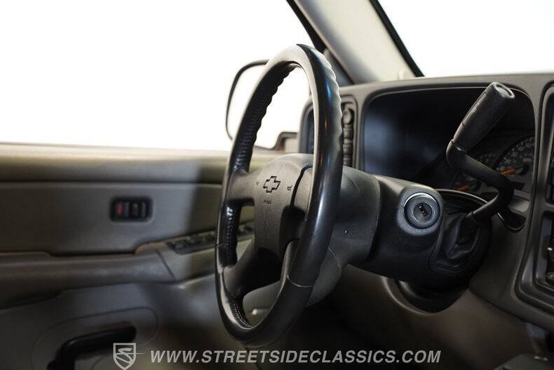 2004 Chevrolet Suburban