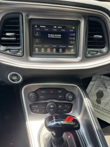 2021 Dodge Challenger SXT