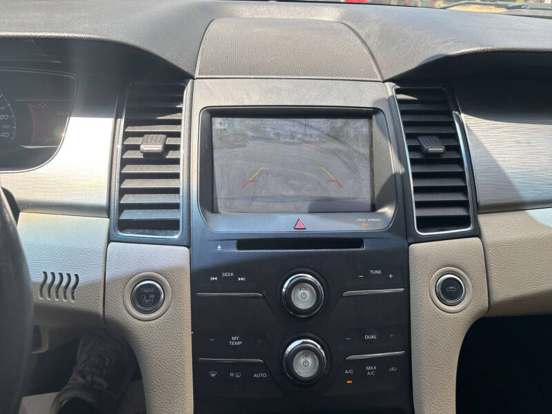 2018 Ford Taurus SEL