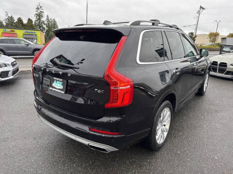 2016 Volvo XC90 T6 Momentum