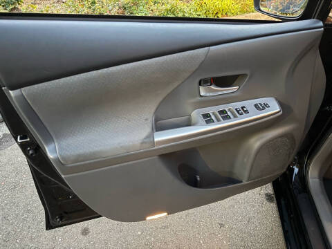 2012 Toyota Prius v Two