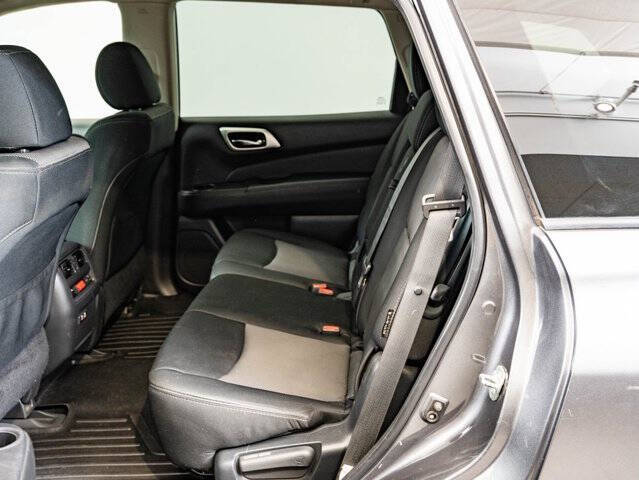 2020 Nissan Pathfinder SV