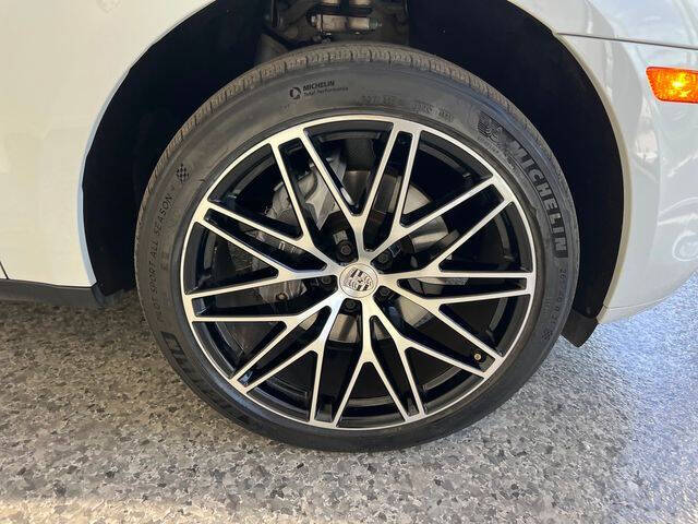2023 Porsche Macan