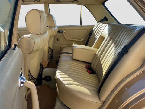 1985 Mercedes-Benz 300-Class 300 D