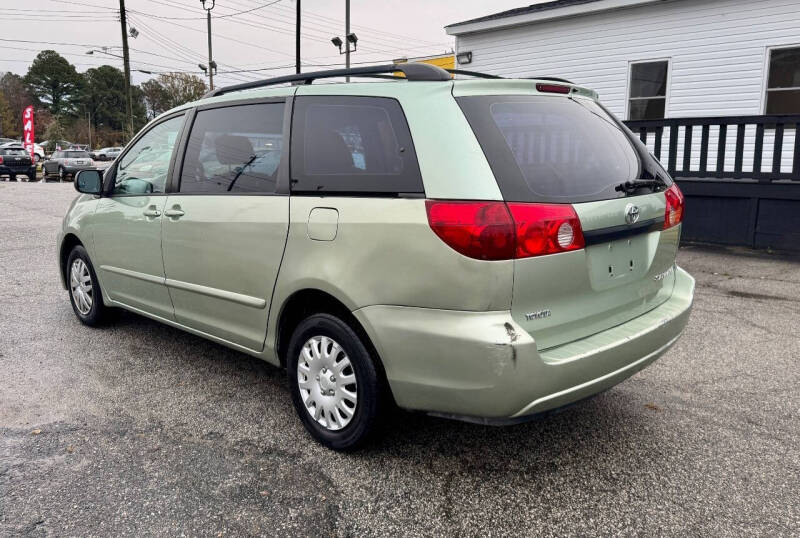2008 Toyota Sienna CE 7-Passenger