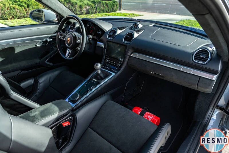 2024 Porsche 718 Cayman GTS 4.0