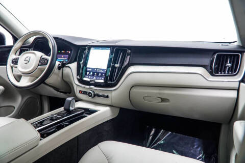 2023 Volvo XC60 B5 Plus Bright Theme